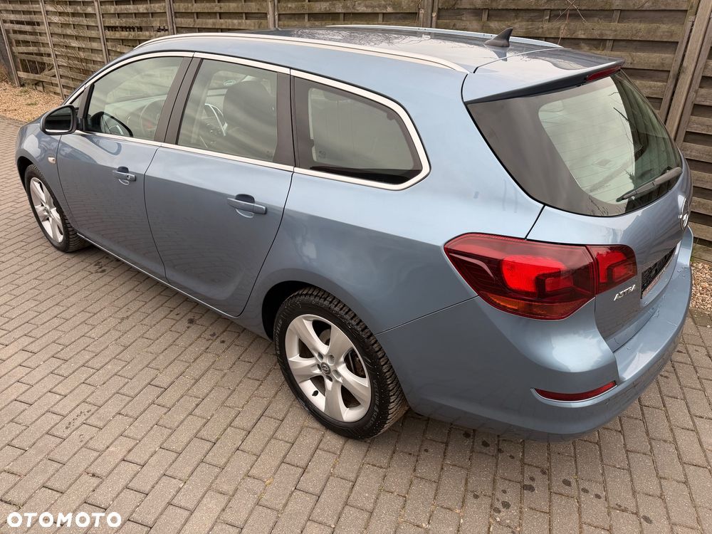 Opel Astra 1.6 Automatik Design Edition - 20