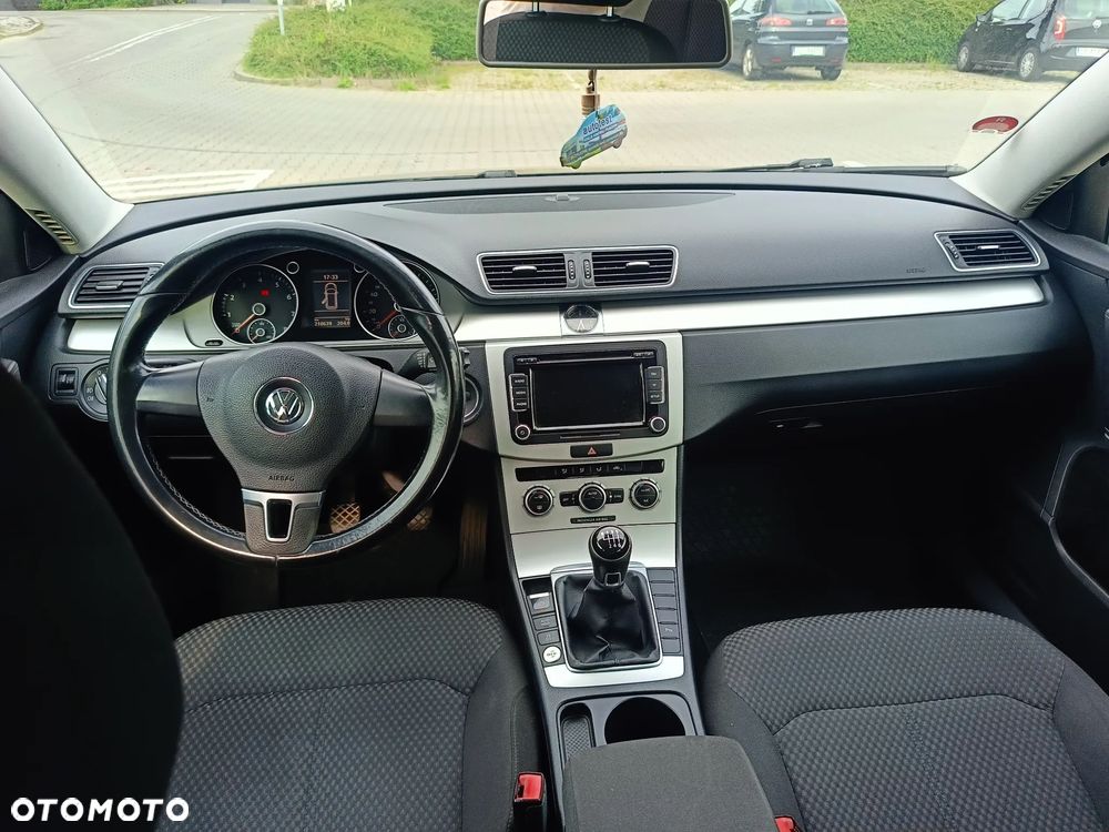 Volkswagen Passat - 5