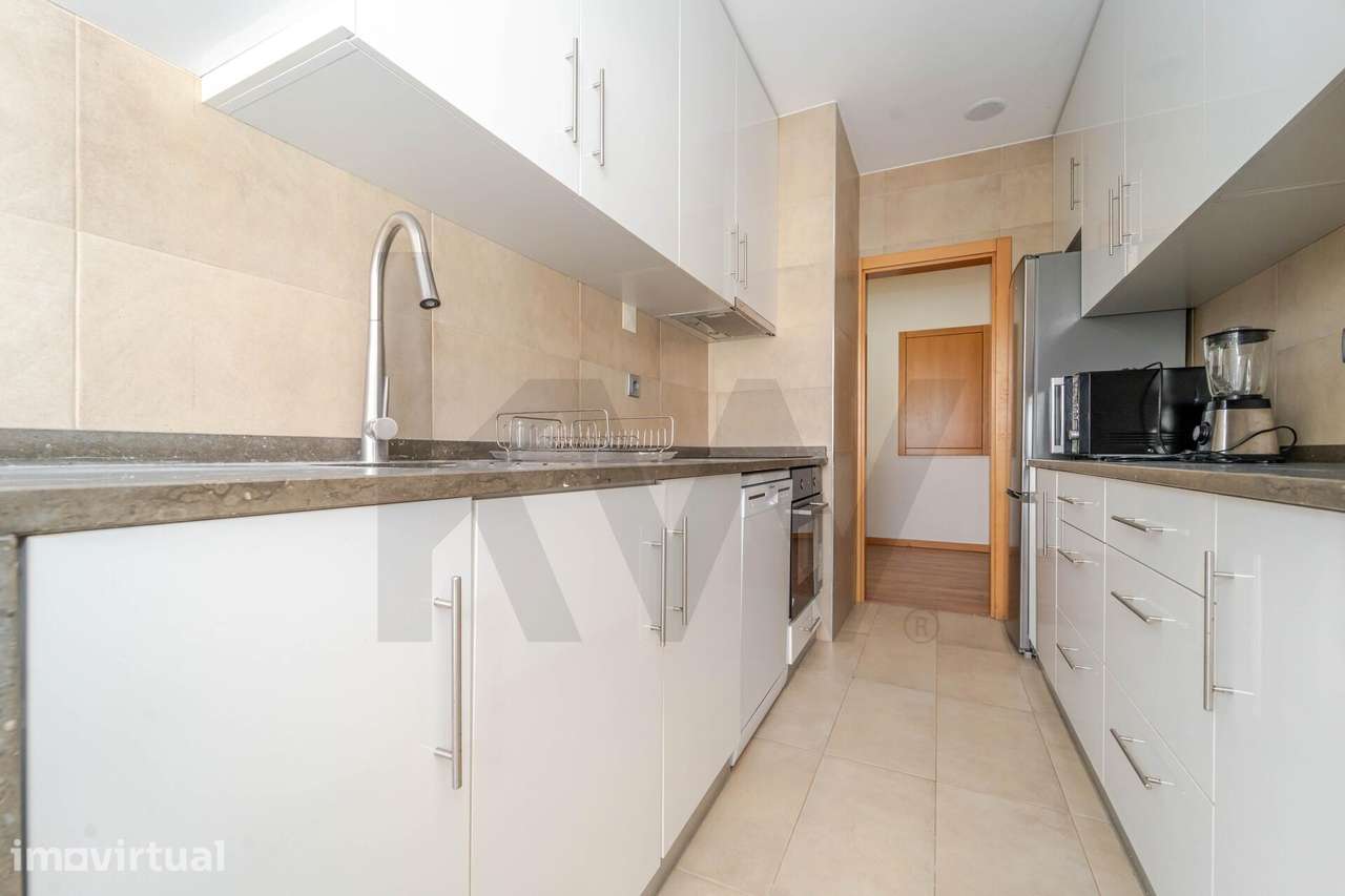 Apartamento T2 na Rua Carlos Seixas | Luminoso e pronto a habitar - Grande imagem: 5/21