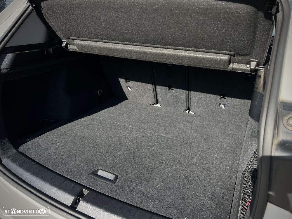 BMW X1 16 d sDrive Line Sport - 24