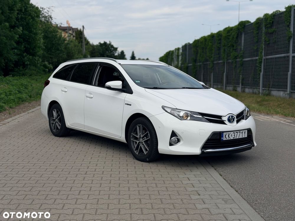 Toyota Auris Hybrid 135 Premium - 1