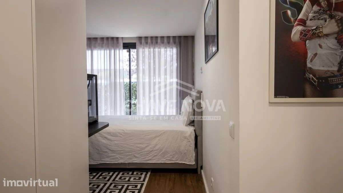 Apartamento T2 c/ Terraço em Santa Marinha (Candal) - Grande imagem: 5/33