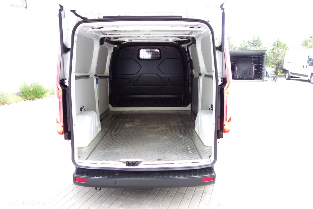 Ford Transit Custom Long 2.0 Ecoblue 130 KM Klima Kamera Navi - 11