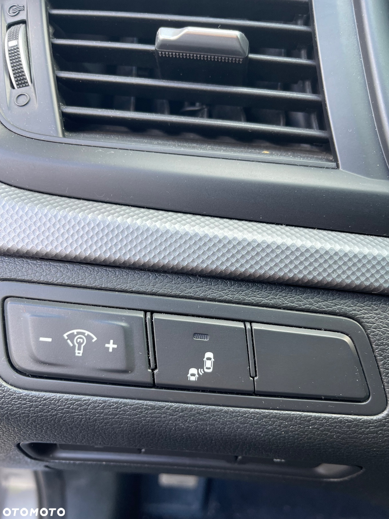 Hyundai Sonata - 30