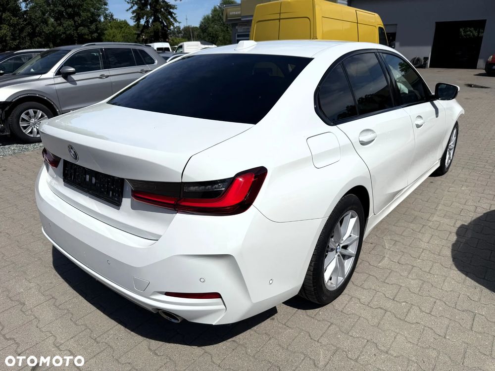 BMW Seria 3 318i Advantage sport - 3