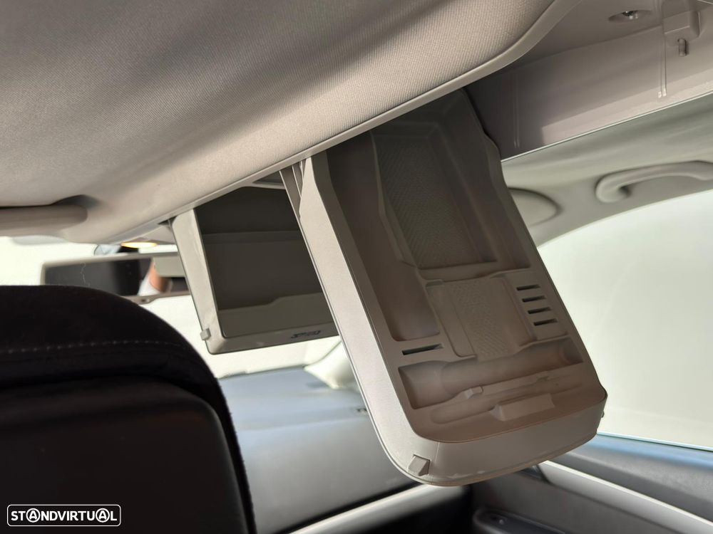 VW Sharan 2.0 TDI Confortline - 29