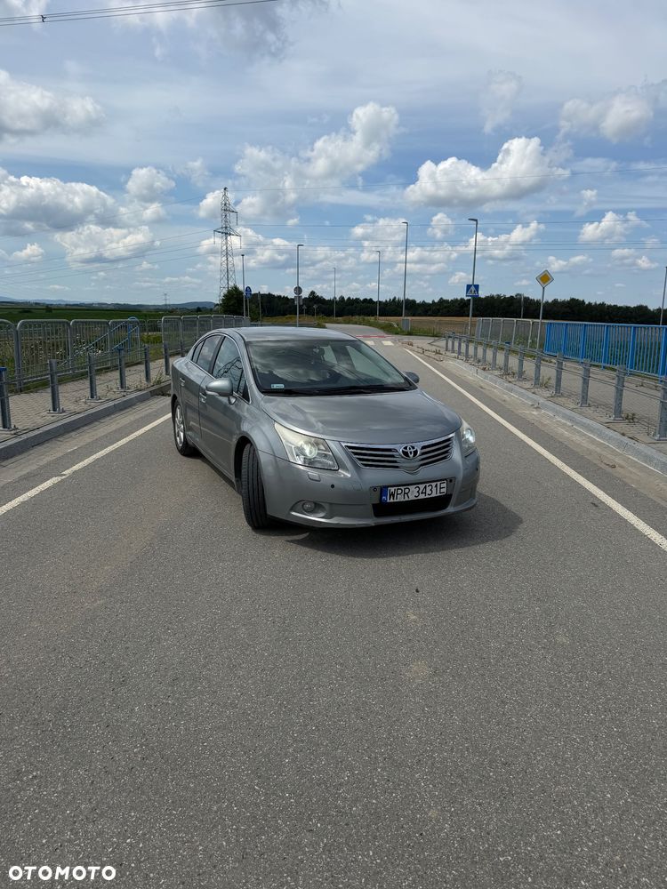 Toyota Avensis 1.8 Premium - 1