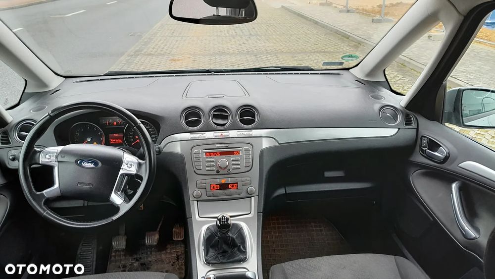 Ford Galaxy 2.0 Concept - 14