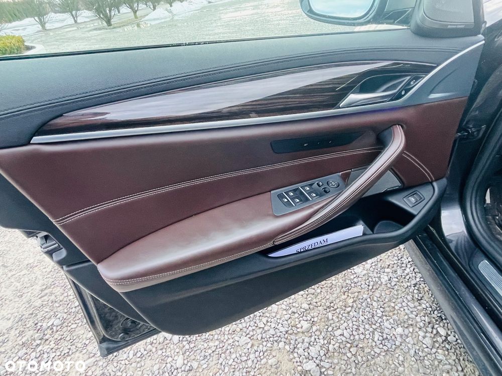 BMW Seria 5 - 25