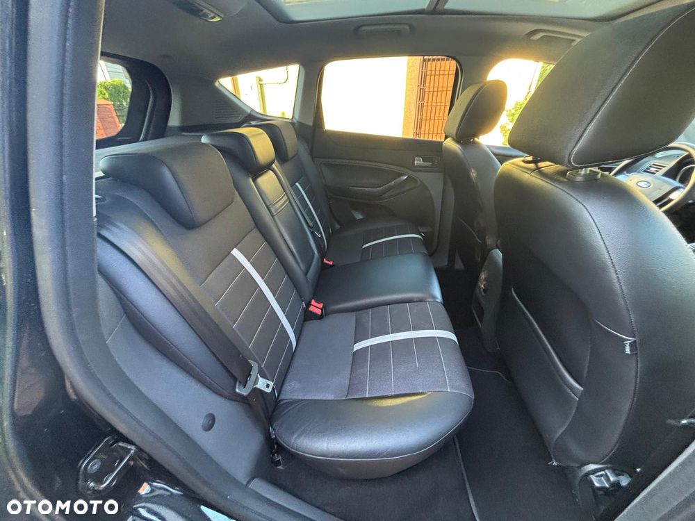 Ford Kuga 2.0 TDCi 4x4 Titanium - 33