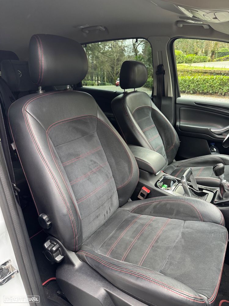 Ford S-Max 2.0 TDCi Titanium 7L - 13