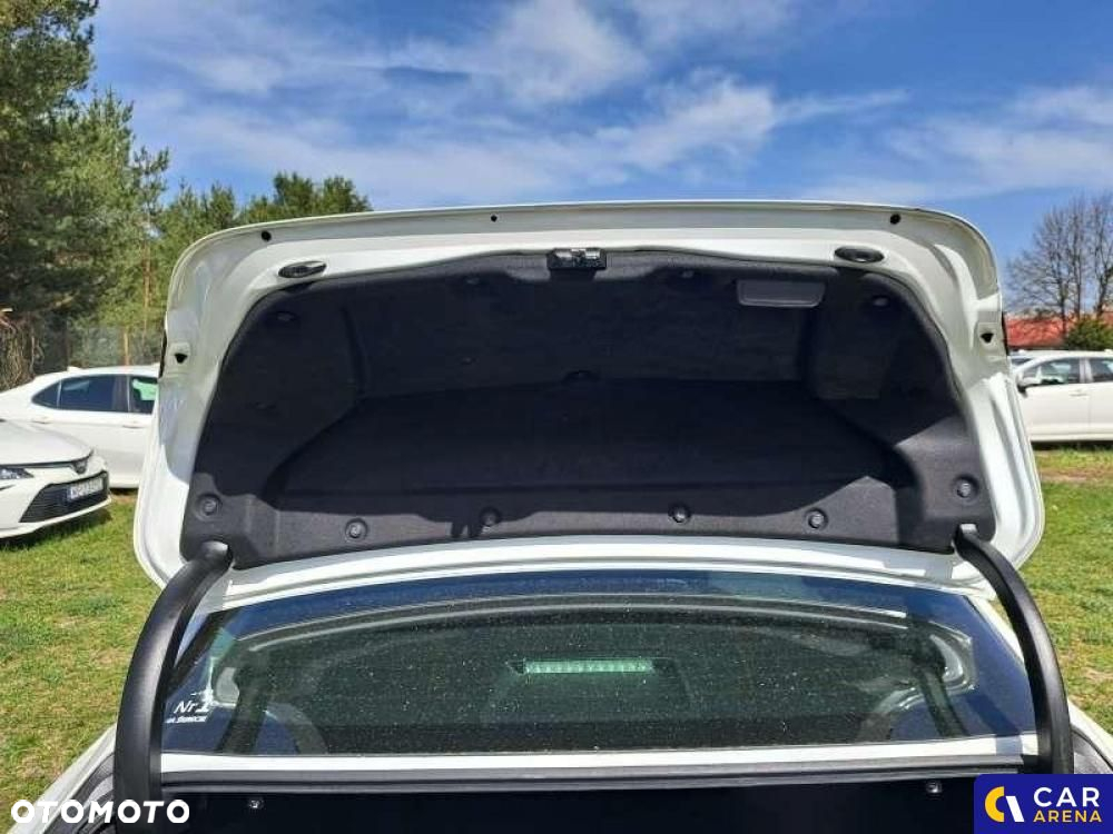 Toyota Camry - 36
