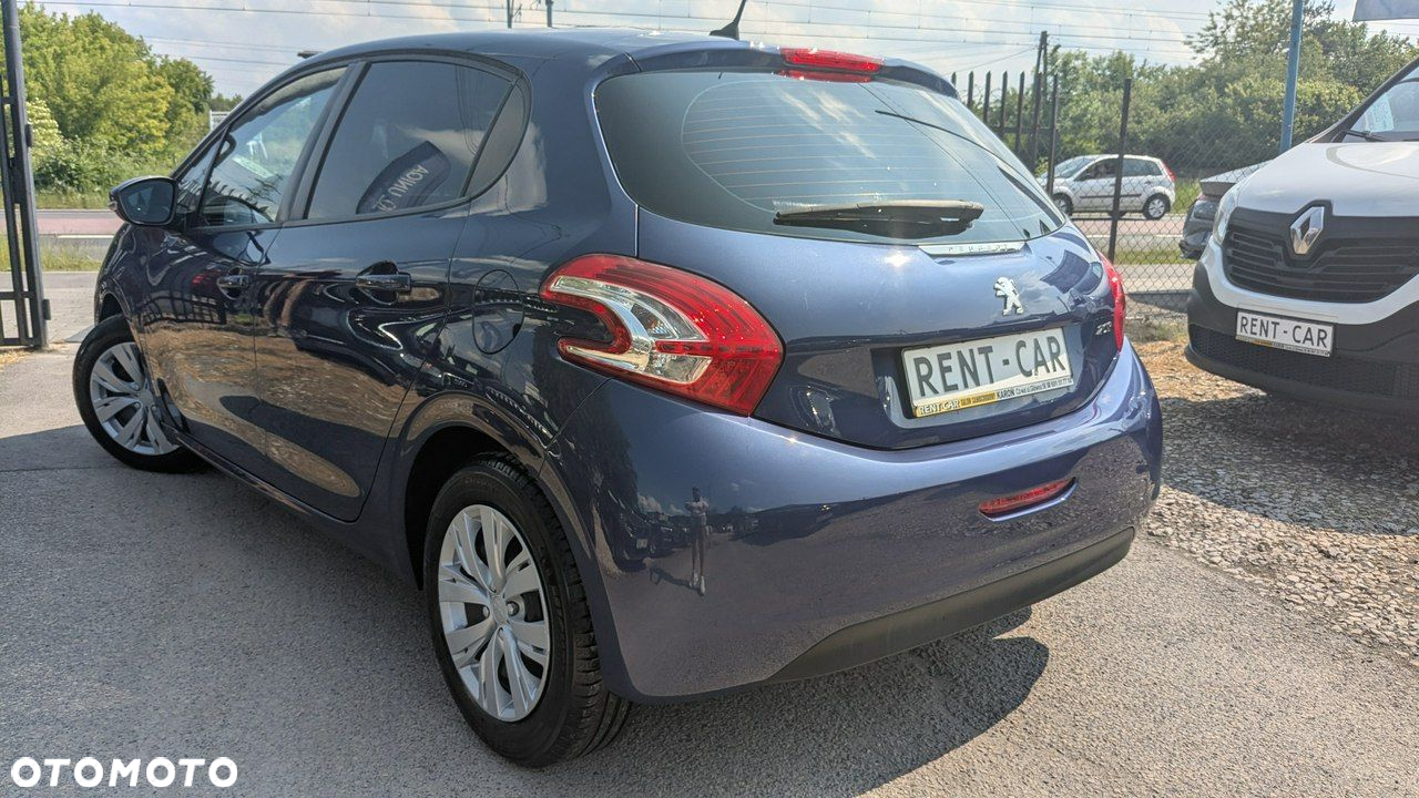 Peugeot 208 - 5