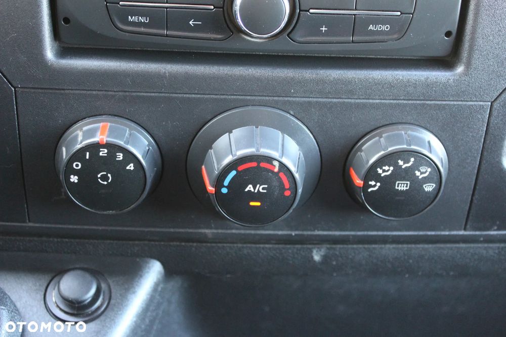 Renault Master - 32
