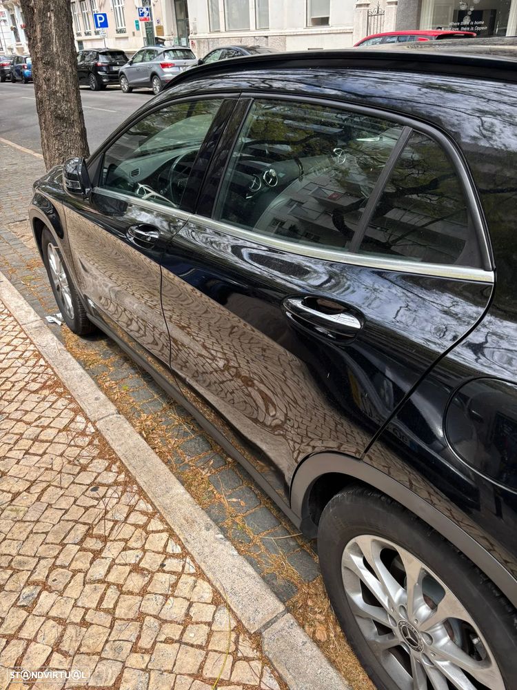 Mercedes-Benz GLA 200 Urban - 1