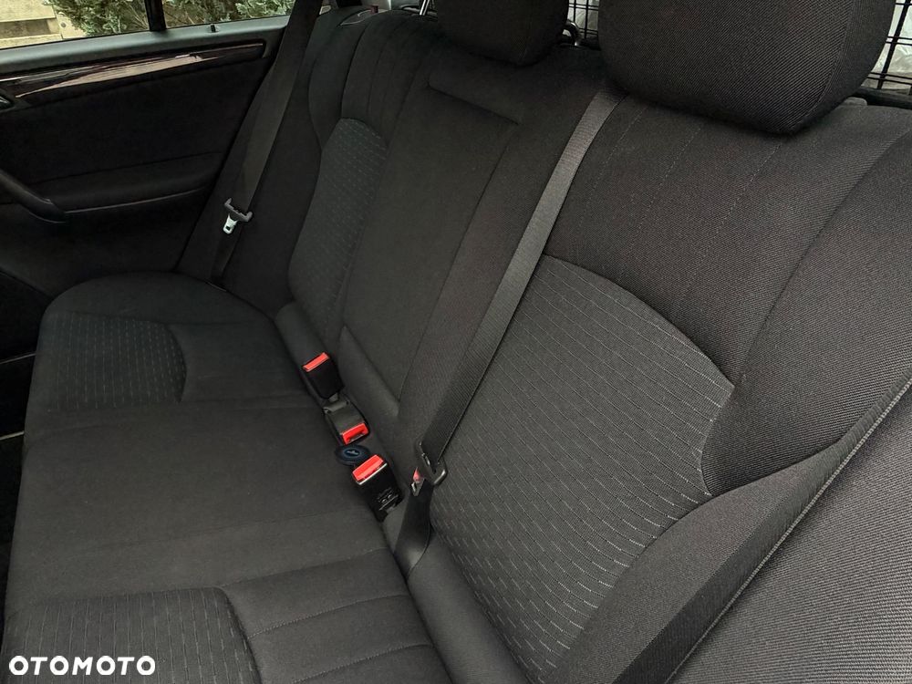 Mercedes-Benz Klasa C 180 Kompressor Automatik Avantgarde Sport Edition + - 14