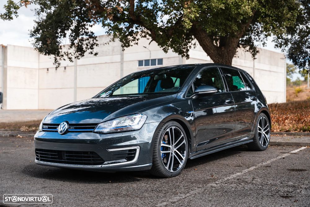 VW Golf 1.4 GTE Plug-In-Hybrid DSG - 2