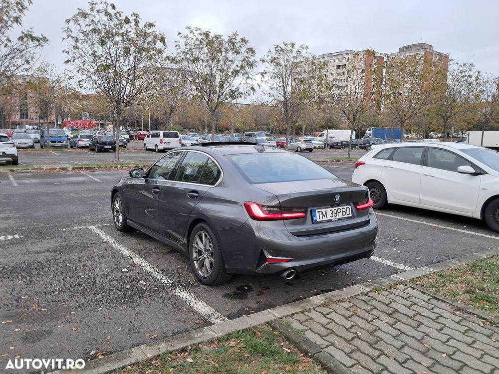 BMW Seria 3 330i AT Luxury Line - 23