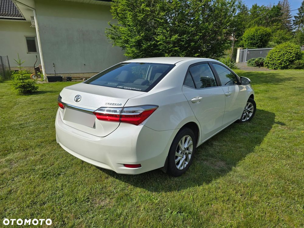 Toyota Corolla 1.6 Comfort - 6