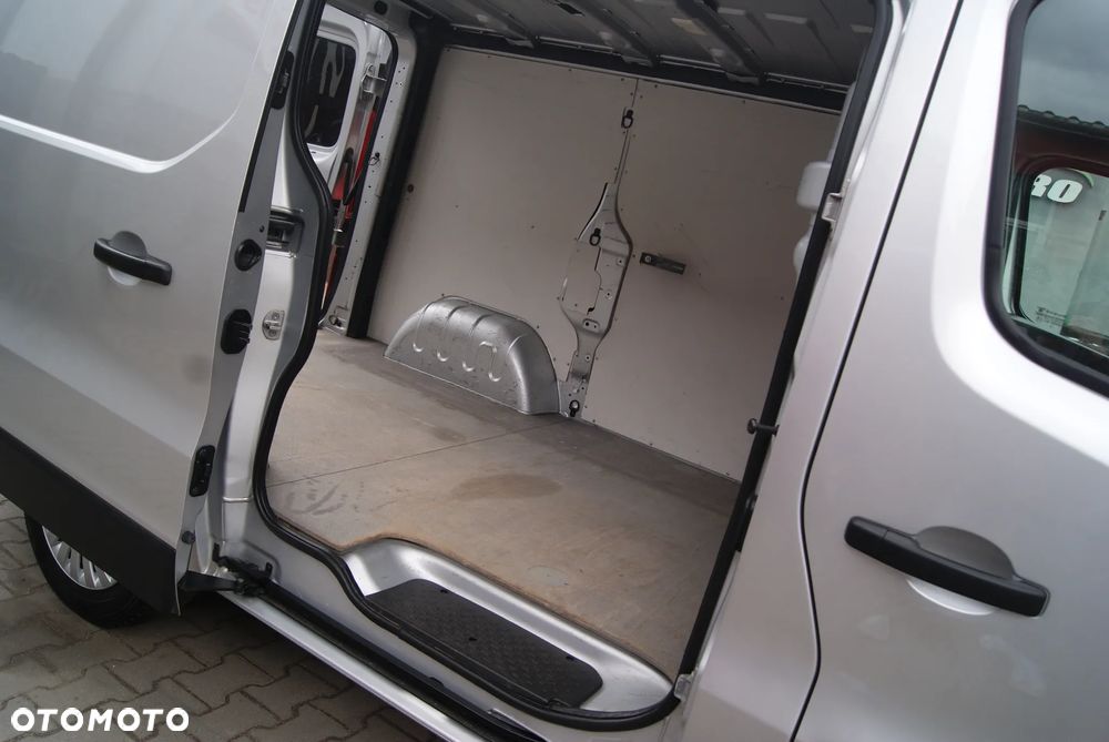 Opel Vivaro-B - 15