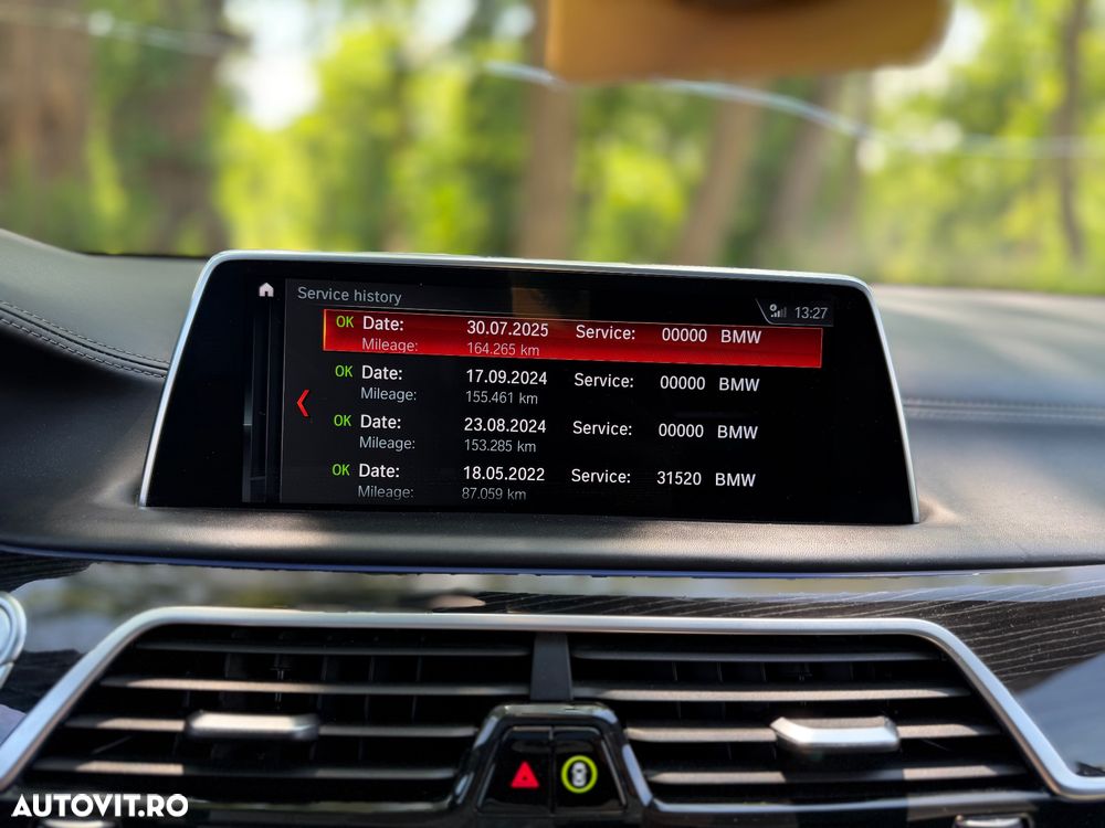 BMW Seria 7 750i xDrive Edition Exclusive - 34