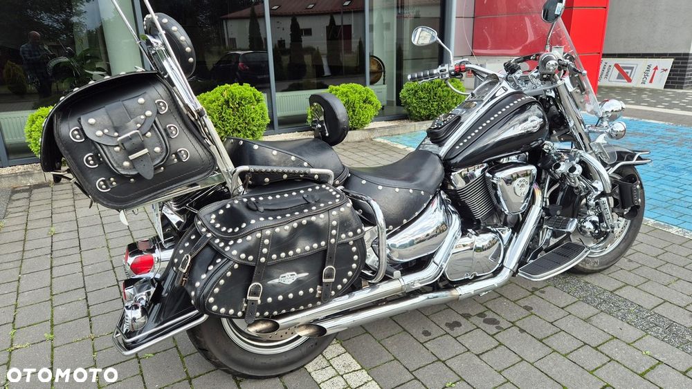 Suzuki Intruder - 2