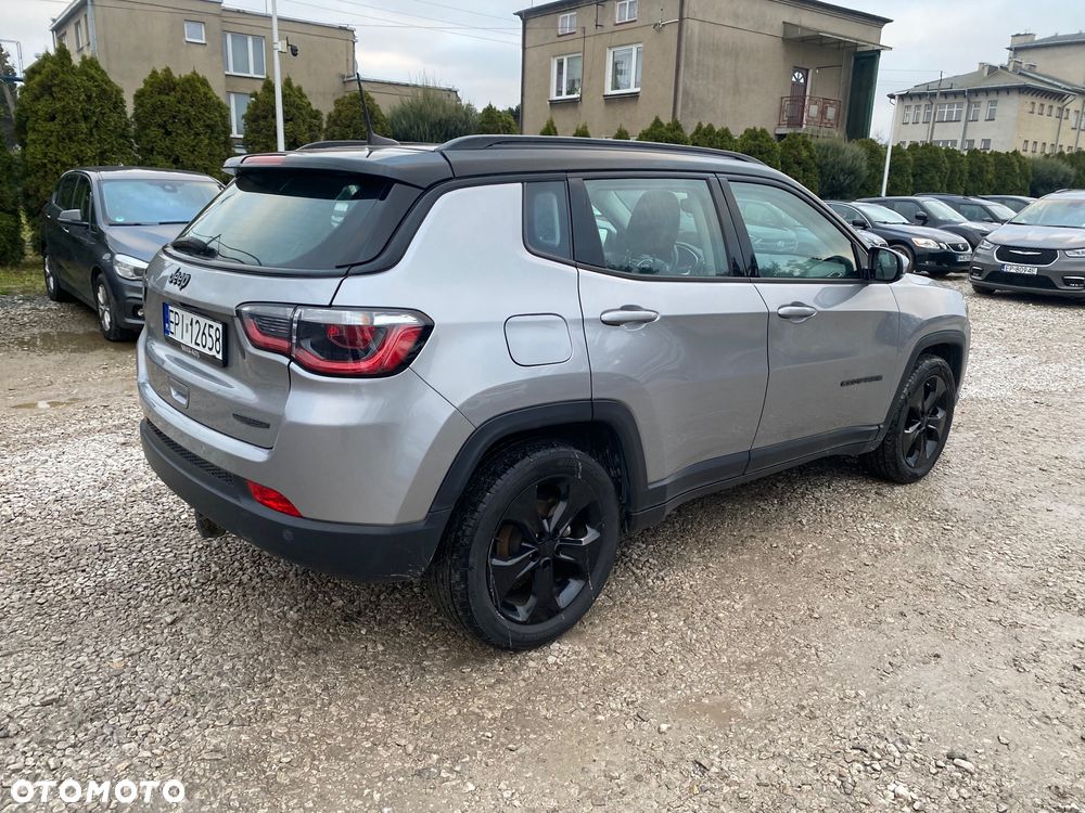 Jeep Compass 1.4 MultiAir Longitude - 27