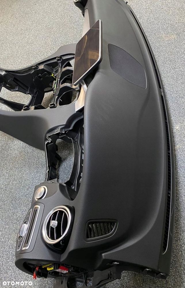 MERCEDES C KLASA W205 DESKA KONSOLA KOKPIT UK - 4