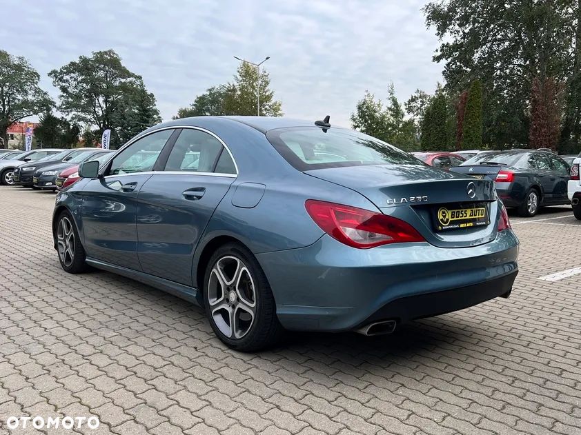 Mercedes-Benz CLA 250 7G-DCT - 7