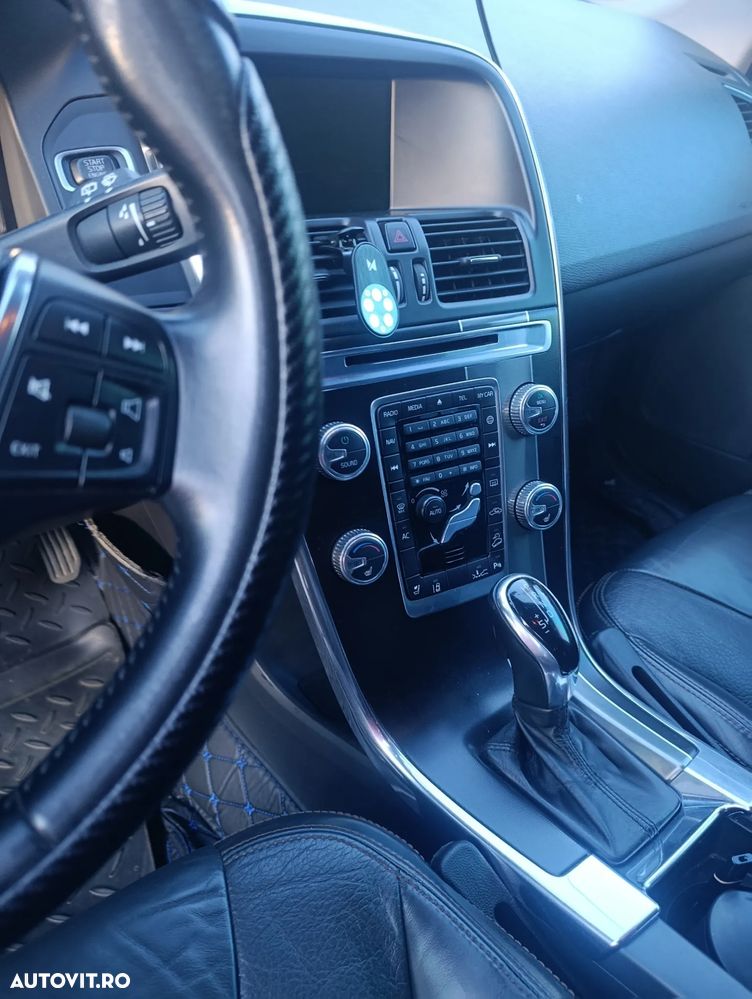 Volvo XC 60 D3 R-Design - 9