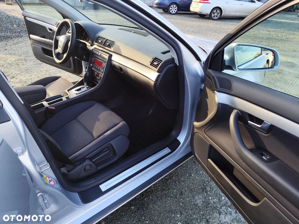 Audi A4 Limousine 2.0 T FSI multitronic - 33