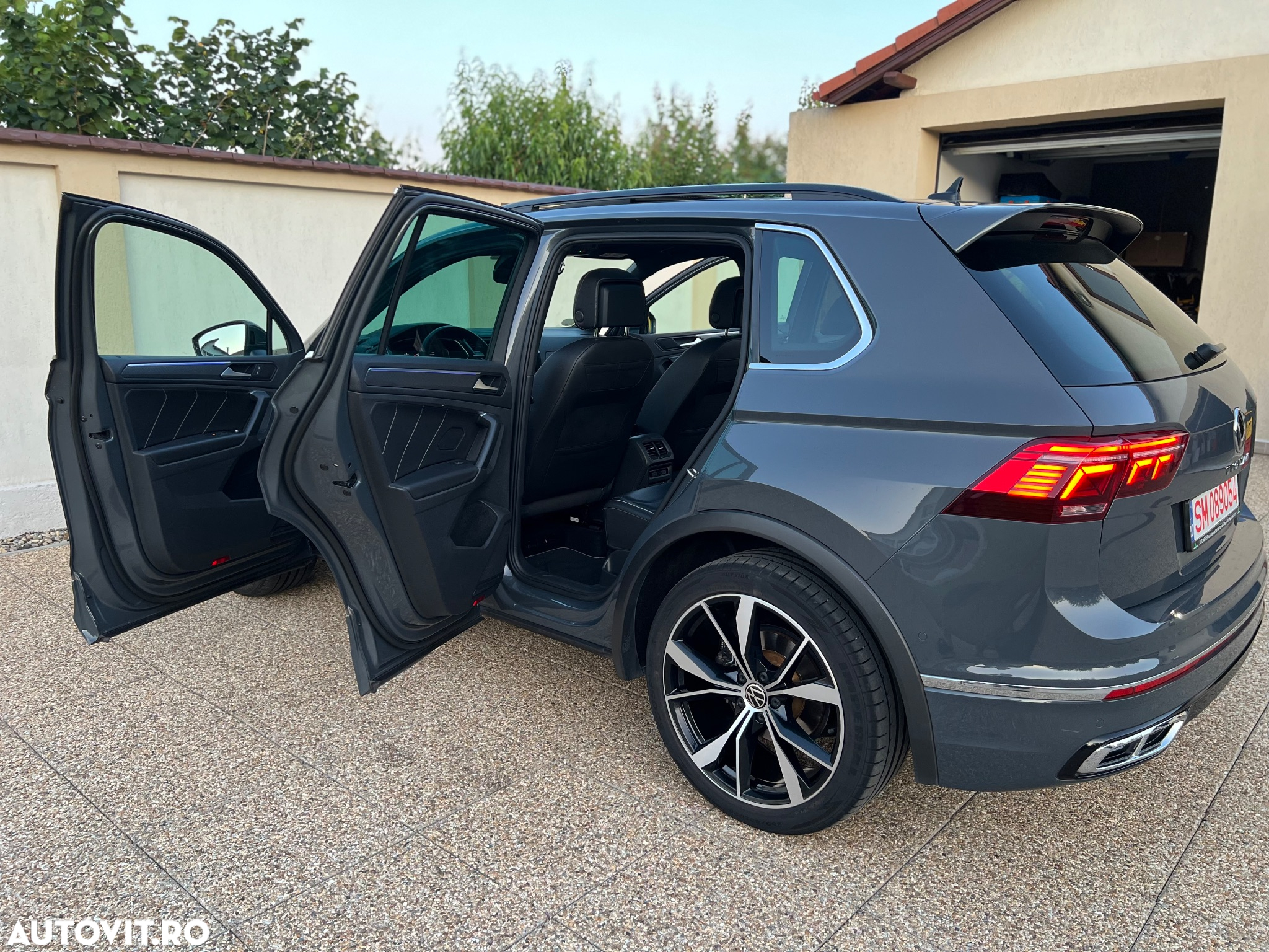 Volkswagen Tiguan - 25