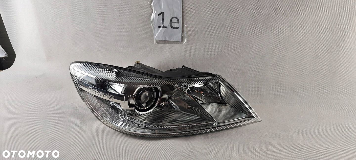 Skoda Octavia II LIFT XENON PRAWY REFLEKTOR LAMPA 1Z1941016G - 5