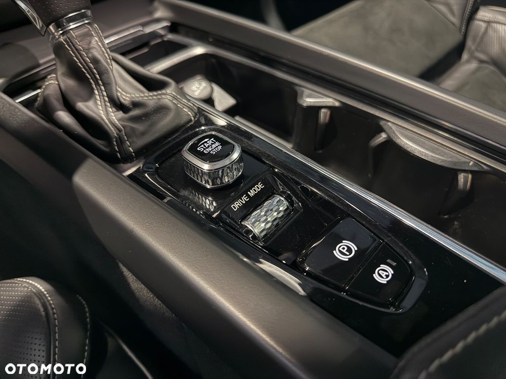Volvo XC 60 T5 GPF AWD R-Design - 13
