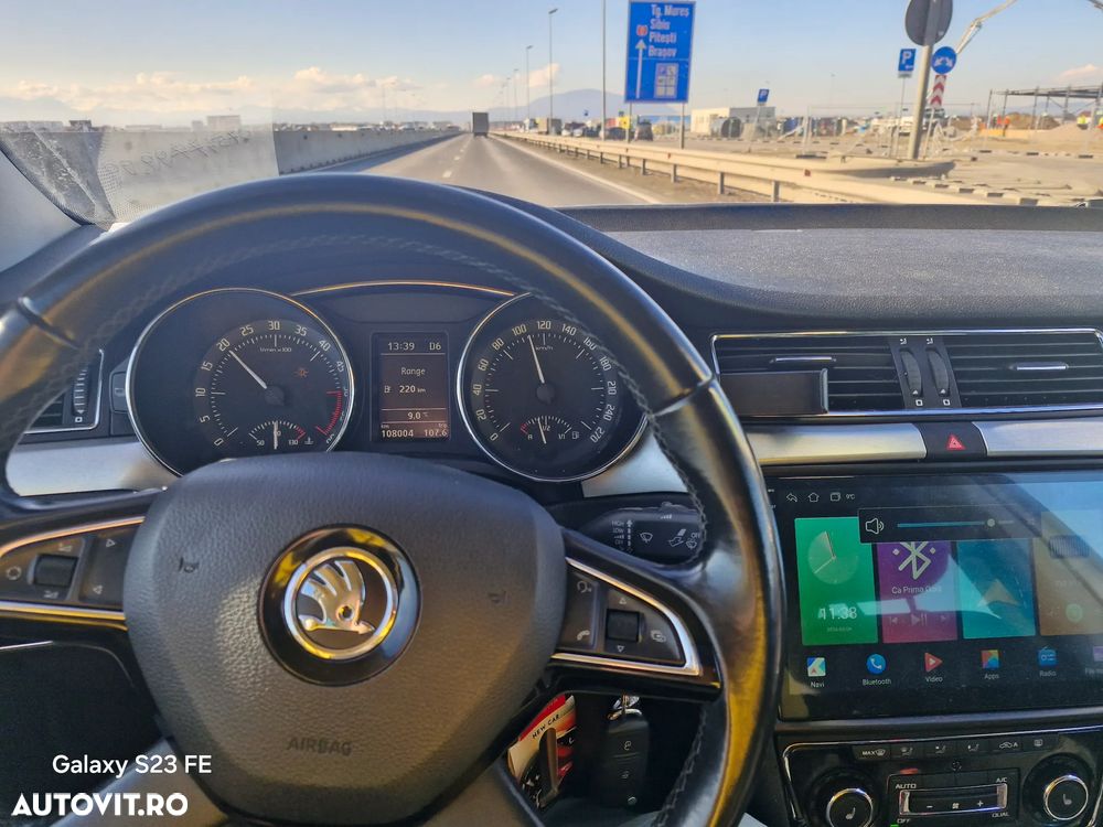 Skoda Superb 2.0 TDI Elegance DSG - 9