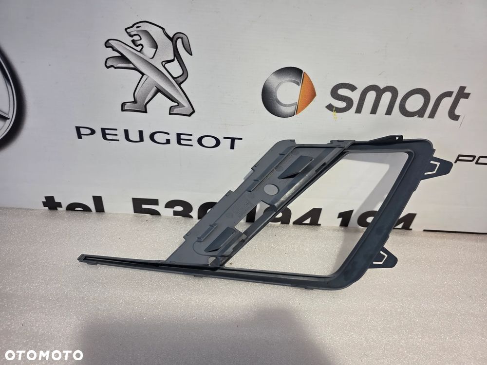SEAT IBIZA V 6F0 17- LEWA / PRAWA KRATKA BOCZNA ZDERZAKA PRZEDNIEGO PRZÓD NR 6F0853711 / 6F0853712 NR AUKCJI KB76 - 7