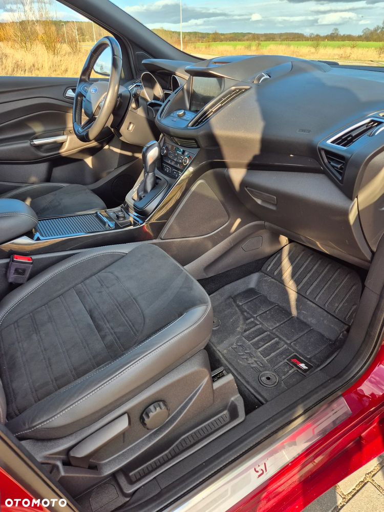 Ford Kuga 2.0 TDCi 4x4 ST-Line - 23