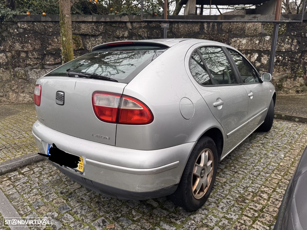 SEAT Leon 1.6 Signo - 4