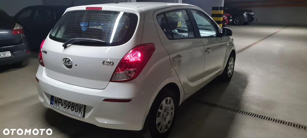 Hyundai i20 1.4 CRDI Comfort - 12