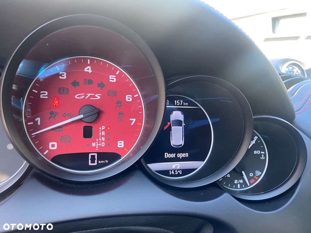 Porsche Cayenne GTS - 40