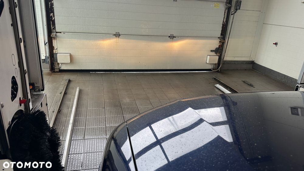 Volkswagen Passat 1.9 TDI Highline - 2