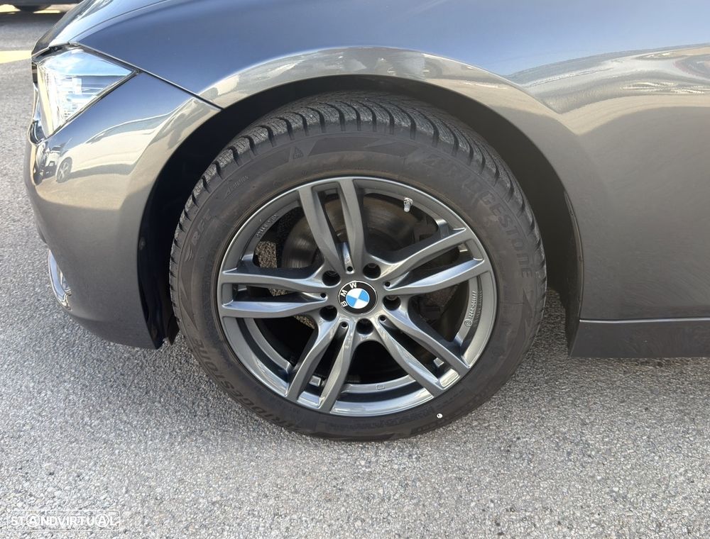 BMW 318 d Aut. Sport Line - 4