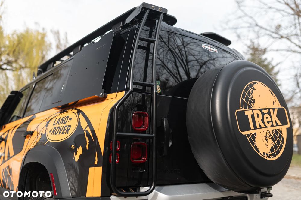 Land Rover Defender 110 P300 S - 11