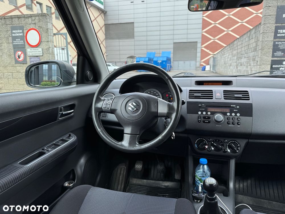 Suzuki Swift 1.3 Limited 25 - 7