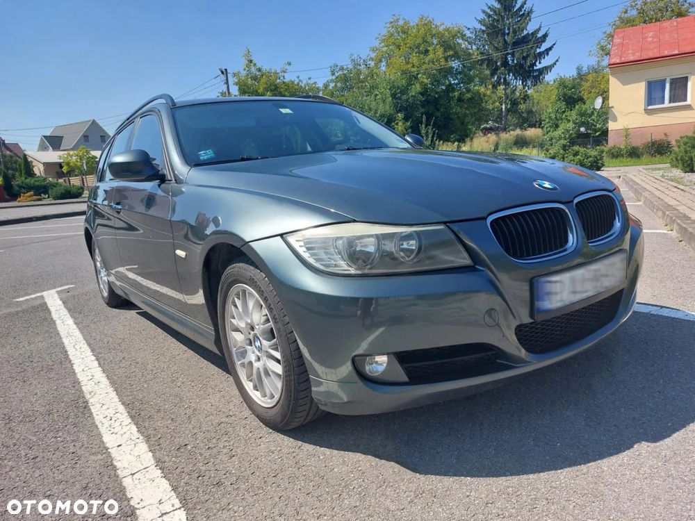 BMW Seria 3 318i - 1