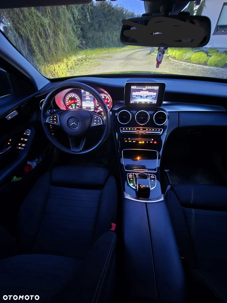 Mercedes-Benz Klasa C 200 d 7G-TRONIC Exclusive - 16