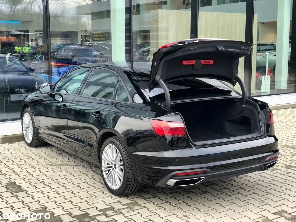 Audi A4 Limousine - 33
