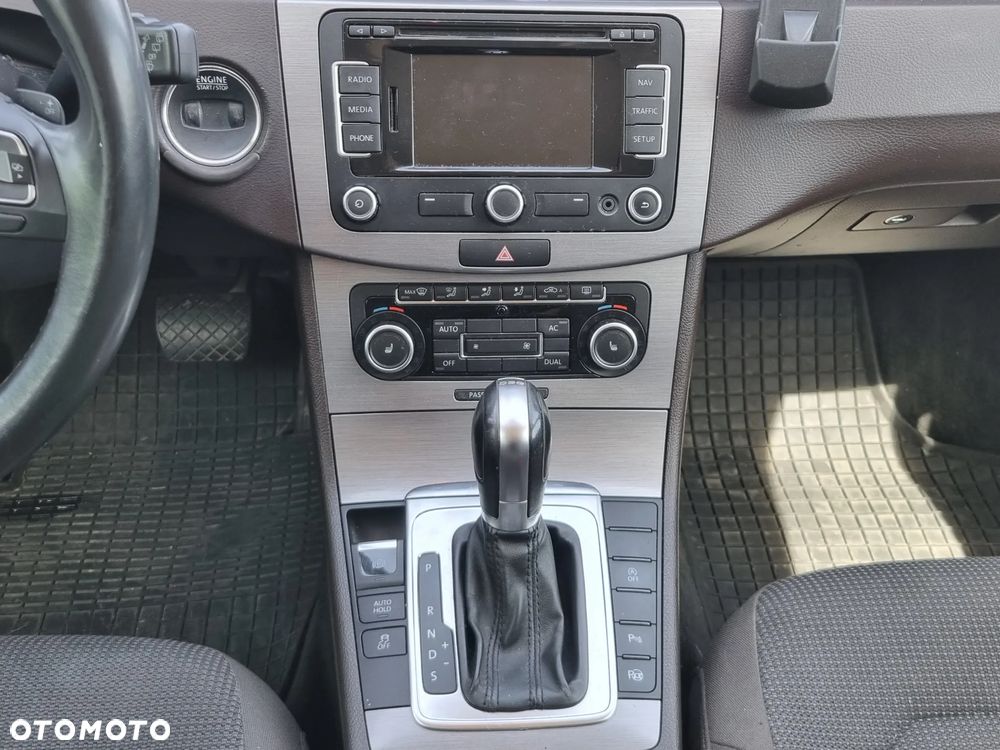 Volkswagen Passat 1.4 TSI DSG Comfortline BlueMotion Technology - 12