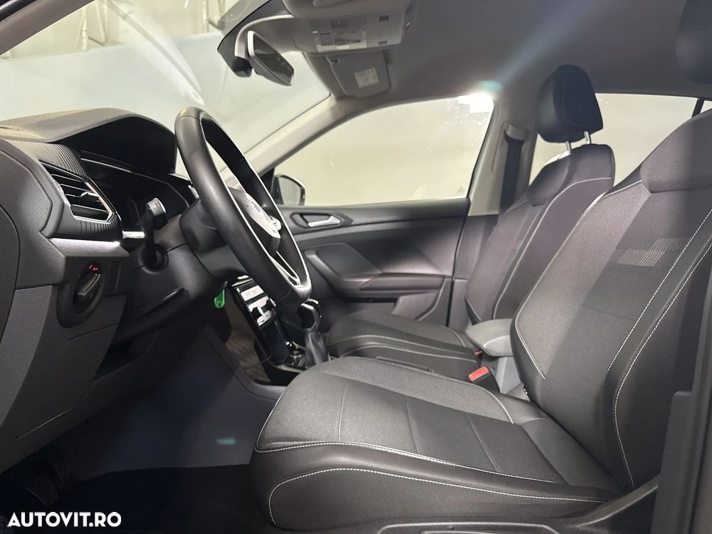 Volkswagen T-Cross - 23