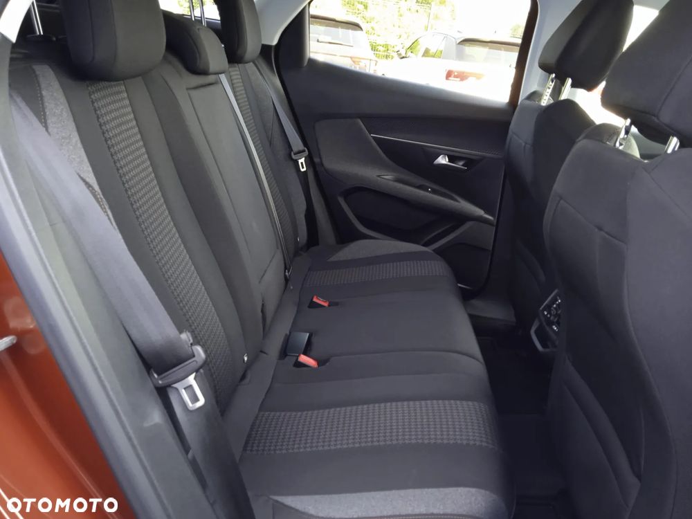 Peugeot 3008 1.2 PureTech Allure S&S - 11